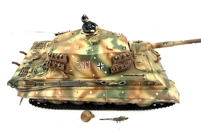 Tamiya Panzer K�nigstiger mit Figur 1:35
