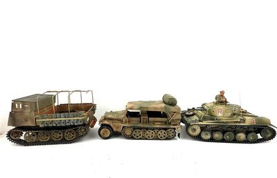 Tamiya Panzerkampfwagen Sd.Kfz.121 + weitere Fahrzeuge 1:35