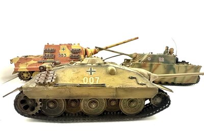Tiger und weitere Panzer 3 St�ck Weltkrieg II 1:35