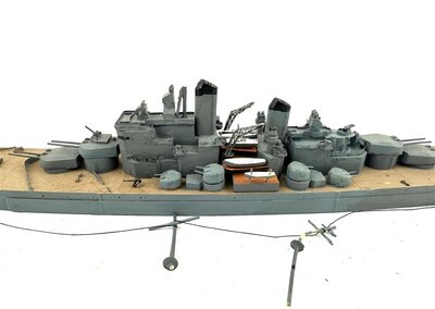 HMS Vanguard Kriegsschiff lackiert 1:700