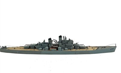 HMS Vanguard Kriegsschiff lackiert 1:700
