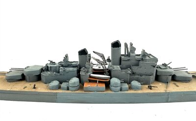 HMS Vanguard Kriegsschiff lackiert 1:700
