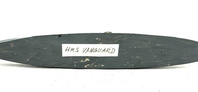 HMS Vanguard Kriegsschiff lackiert 1:700