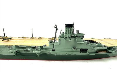 Tamiya Flugzeugtr�ger JUNYO lackiert 1:700