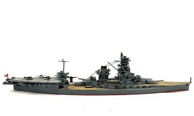 Hasegawa Kriegsschiff ISE lackiert 1:700