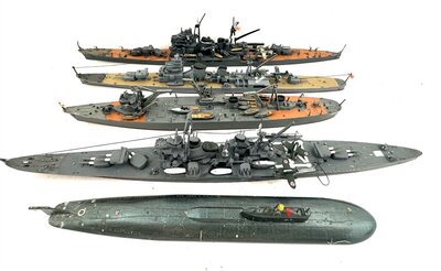 Hasegawa 4 Kriegsschiffe & ein U-Boot lackiert 1:700