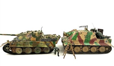 Tamiya Panzer & Sturmtiger mit Figuren WWII 1:35