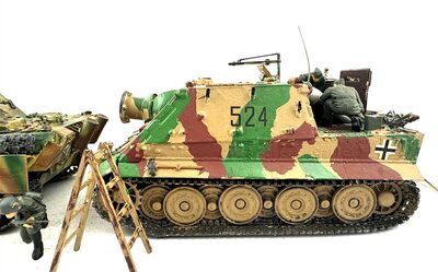 Tamiya Panzer & Sturmtiger mit Figuren WWII 1:35