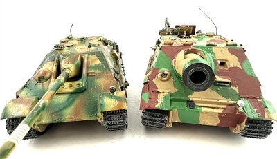 Tamiya Panzer & Sturmtiger mit Figuren WWII 1:35