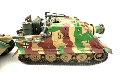 Tamiya Panzer & Sturmtiger mit Figuren WWII 1:35