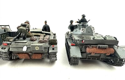 Panzer & Halbkettenfahrzeuge 4 St�ck Weltkrieg II 1:35
