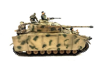 Tamiya 35262 Panzerkampfwagen IV Ausf.J mit Figuren 1:35
