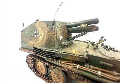 Dragon Gesch�tzwagen 38 M f�r SIG.33/2 1:35