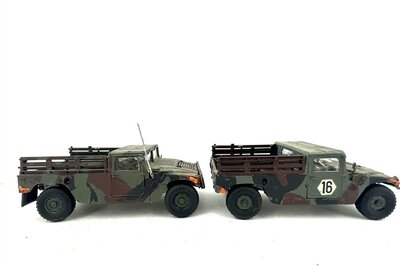 Humvee M1097A2 US Army 1:35 2 St�ck