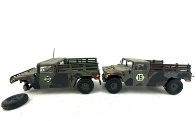 Humvee M1097A2 US Army 1:35 2 St�ck