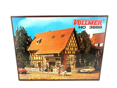 Vollmer 3688 H0 Fachwerkhaus Tante-Emma-Laden