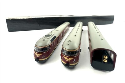 M�rklin 88720 Triebwagenzug BR VT 08.5 der DB in Spur Z