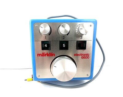 M�rklin 6600 electronic H0 Analog-Fahrger�t Neuwertig