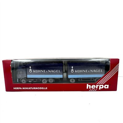 Herpa 187305 H0 MAN F2000 Vorderansicht Kofferh�ngerzug K�hne & Nagel OVP