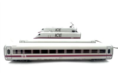 M�rklin H0 AC ICE 1 Seitenansicht Triebzug 4-teilig Ep.IV der DB analog