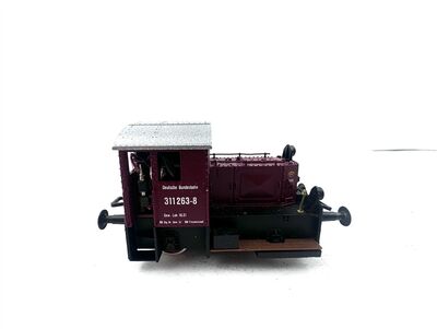Seitenansicht Brawa 0496 H0 AC K�f 1 Diesellok BR 311 der DB