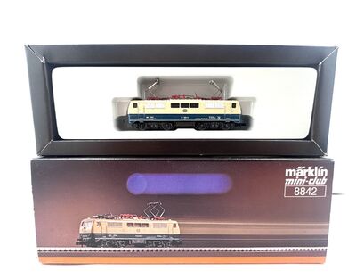 Vorderansicht M�rklin 8842 Elektrolok BR 111 Ep.IV der DB Spur Z OVP