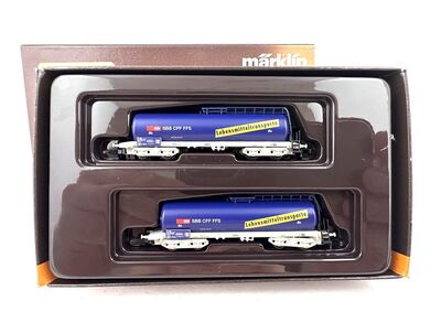 Vorderansicht M�rklin 82203 Z Kesselwagen-Set "Leben" der SBB