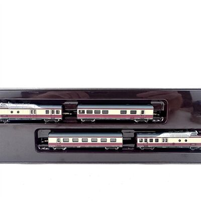 Vorderansicht M�rklin 8873 Z TEE Dieseltriebzug VT 11.5 Epoche III der DB