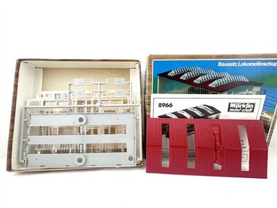 Inhalt M�rklin 8966 Bausatz Lokschuppen 2-st�ndig Spur Z