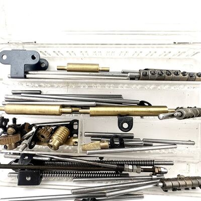 M�rklin Metallbaukasten Konvolut Ersatzteile Zahnr�der/Wellen uvm