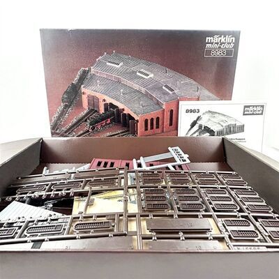 Inhalt M�rklin 8983 Spur Z Ringlokschuppen Bausatz Bastler