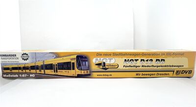 Leopold Halling H0 Bombardier Flexity NGT D12 DD mit Antrieb