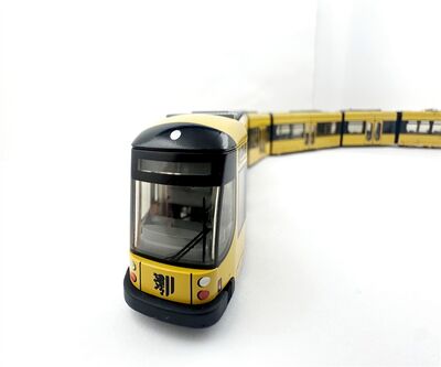 Frontansicht Leopold Halling H0 Bombardier Flexity NGT D12 DD mit Antrieb