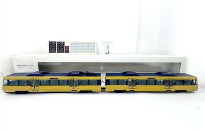 Seitenansicht Leopold Halling H0 Stuttgarter Stadtbahn 2er-Set DT 8.10 SSB