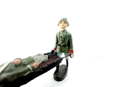 Elastolin Hausser WW2 Sanit�tstrupp: 2 Krankentr�ger mit Verwundetem