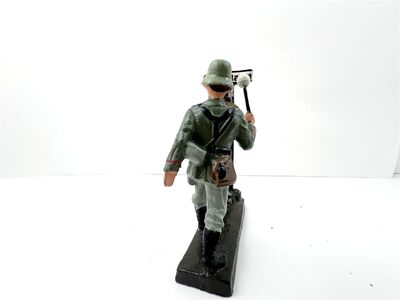 Lineol WWII Gas-Alarm | Soldat mit Gasmaske & Gong 7,5 cm
