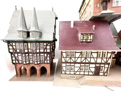 Faller + Vollmer H0 Altstadtzeile Fachwerk-H�user 6 St�ck