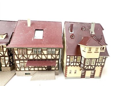 Faller + Vollmer H0 Altstadtzeile Fachwerk-H�user 6 St�ck