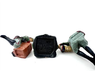 Elastolin Masse Figuren WW2 Rastende Soldaten an Feuerstelle &ndash; Musiker