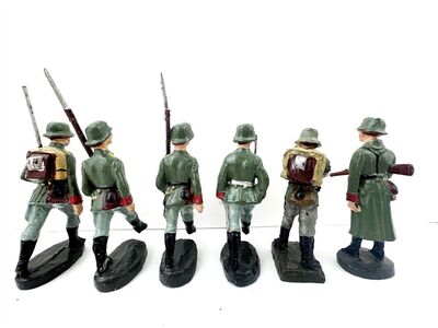 Elastolin Masse Figuren WW2 6 Infanterie Soldaten &ndash; Marschierer, Sch�tze