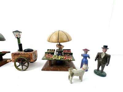 Erzgebirge Figuren (1920er/30er) Marktszene mit St�nden f�r Spur 0