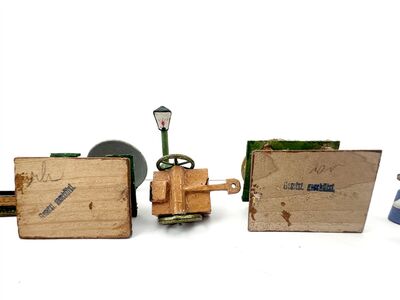 Erzgebirge Figuren (1920er/30er) Marktszene mit St�nden f�r Spur 0