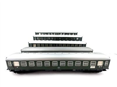 Fleischmann H0 Personenwagen Konvolut + Gep�ckwagen DB + Licht