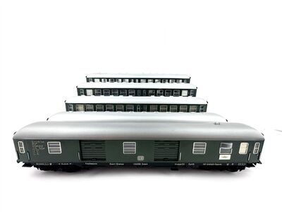 Fleischmann H0 Personenwagen Konvolut + Gep�ckwagen DB + Licht
