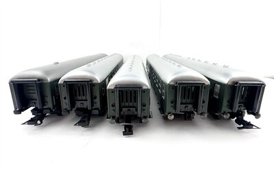 Fleischmann H0 Personenwagen Konvolut + Gep�ckwagen DB + Licht