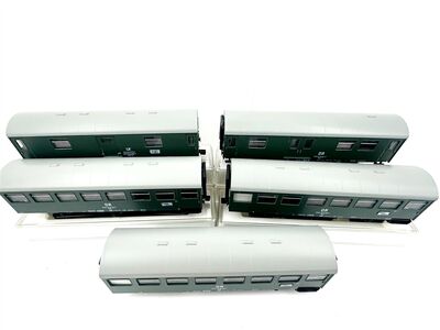 Piko H0 DR Reko-Wagenset (3 Sitzwagen, Gep�ckwagen & Postwagen)